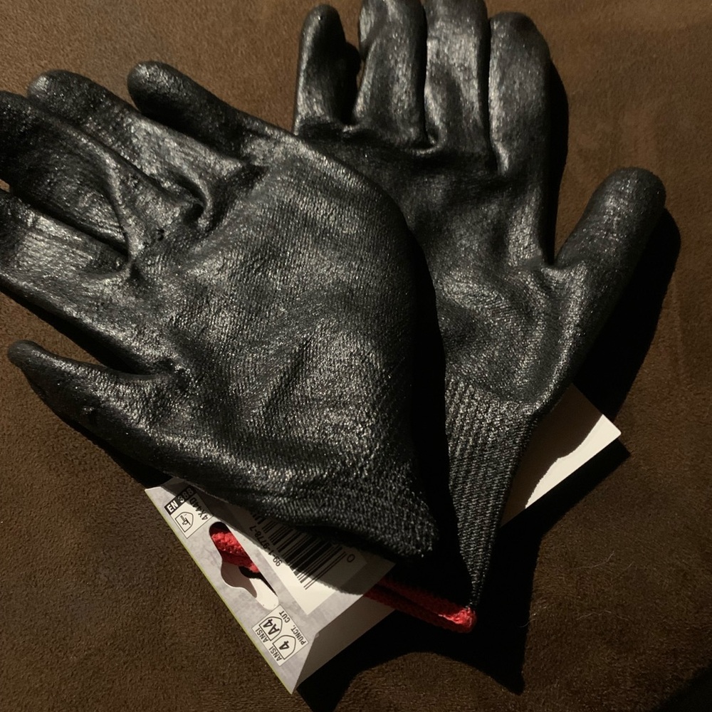 BDG Black Cut Resistant gloves, $12.99/pair, new with tags. (99-1-9778-7)